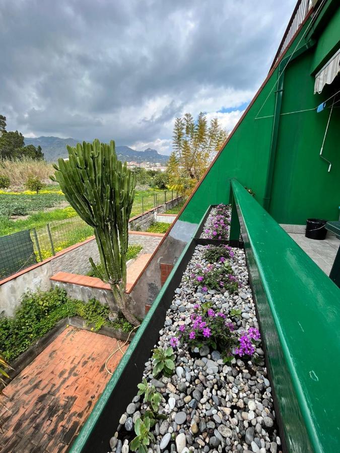 Апартаменты Casa Dei Fiori Con La Vista A Taormina Скизо Экстерьер фото